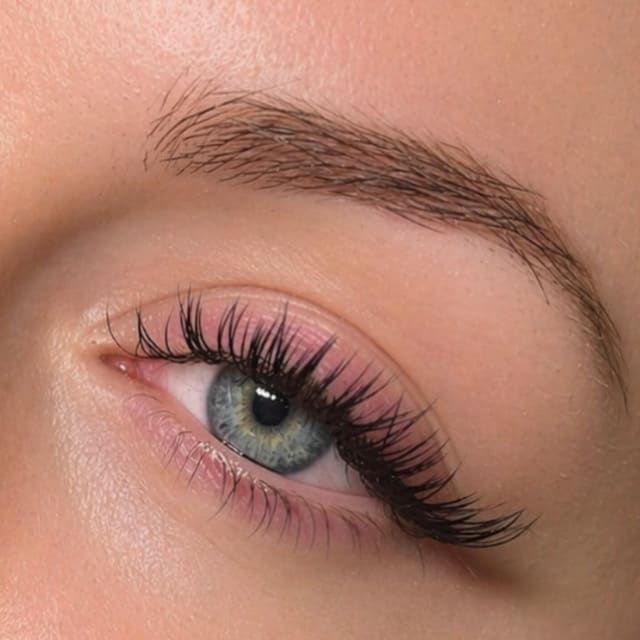 Wimpernverlängerung 1 zu 1 Technik Natural Look Studio SURI BEAUTY