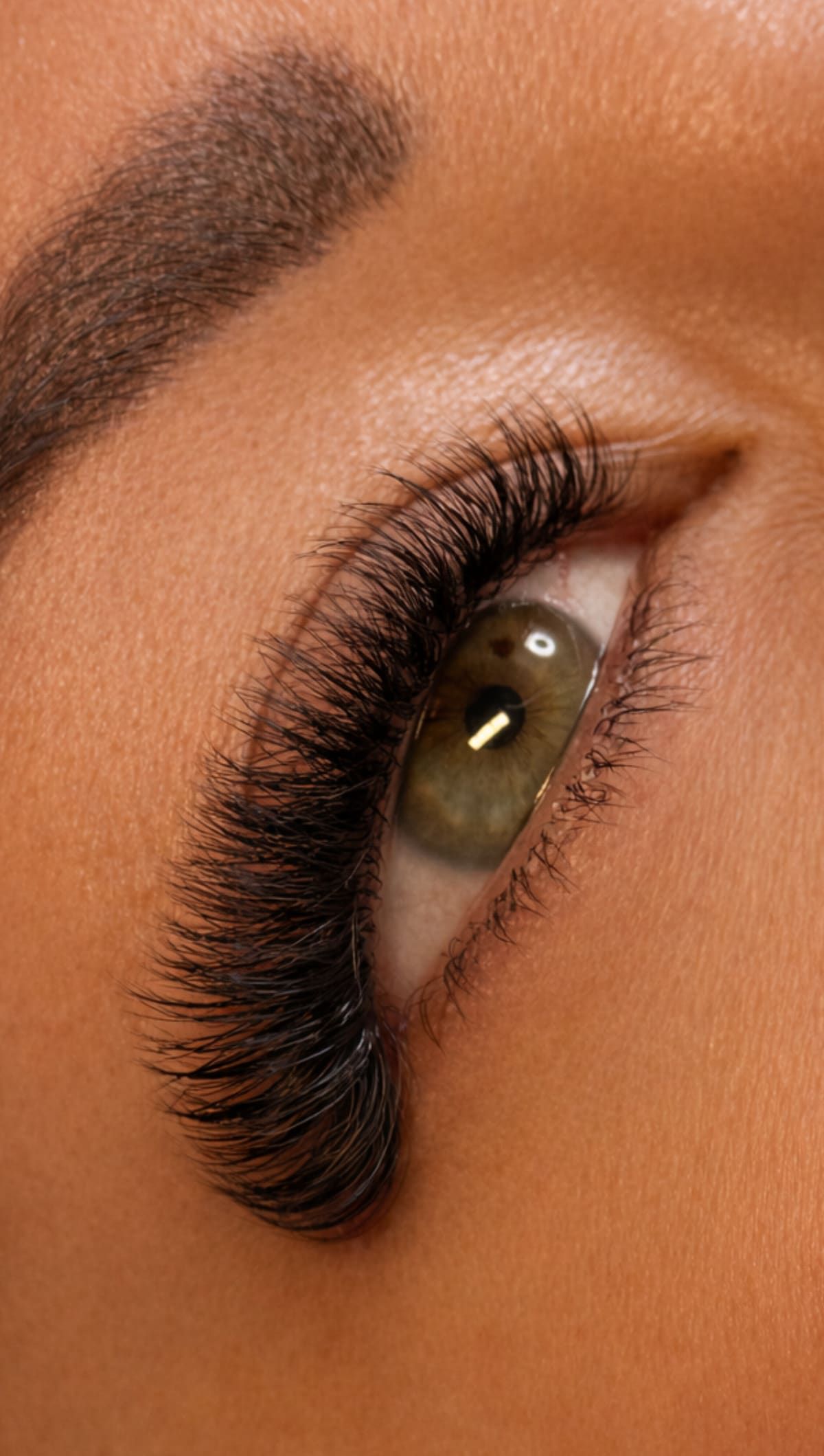 Mega Volume Russian Lashes Wimpernverlängerung Innsbruck
