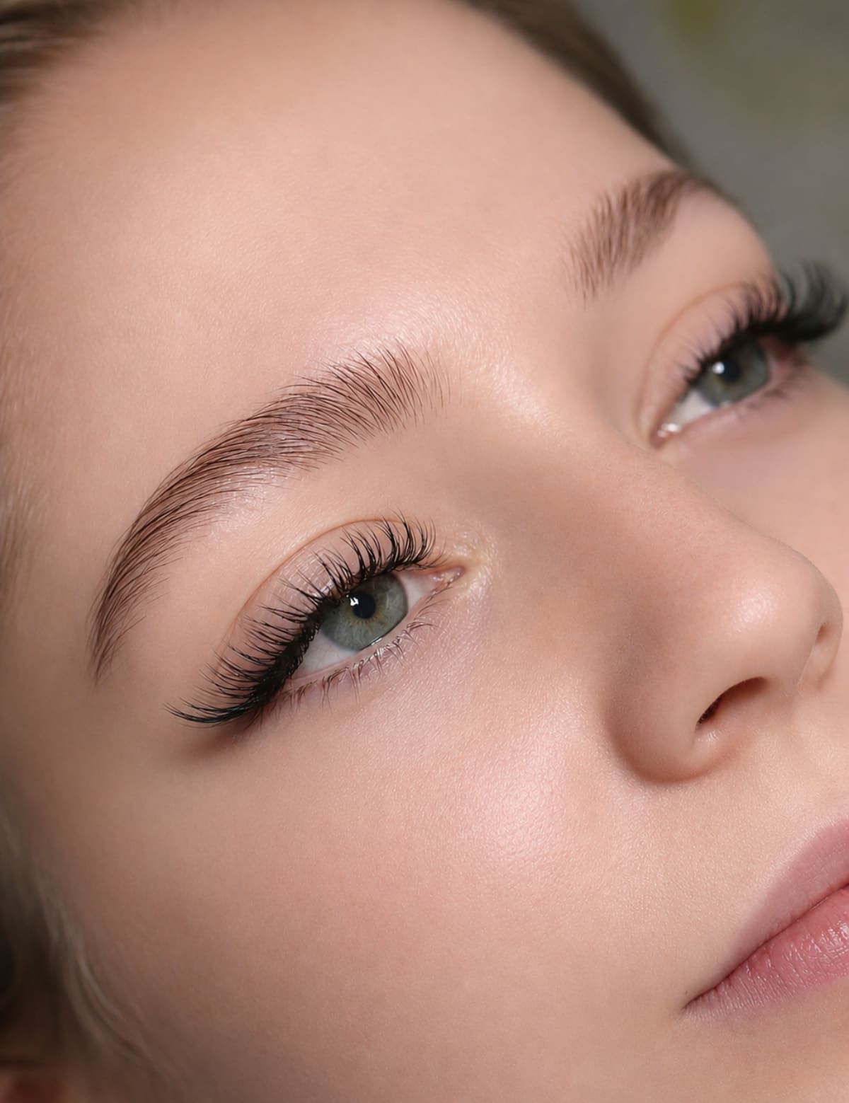 Wimpernverlängerung Soft Volume Look – SURI BEAUTY Innsbruck