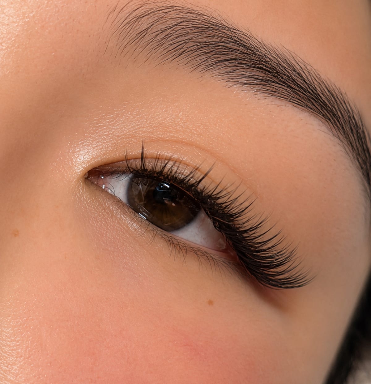 Wimpernverlängerung 1 zu 1 Technik Natural Look Studio SURI BEAUTY